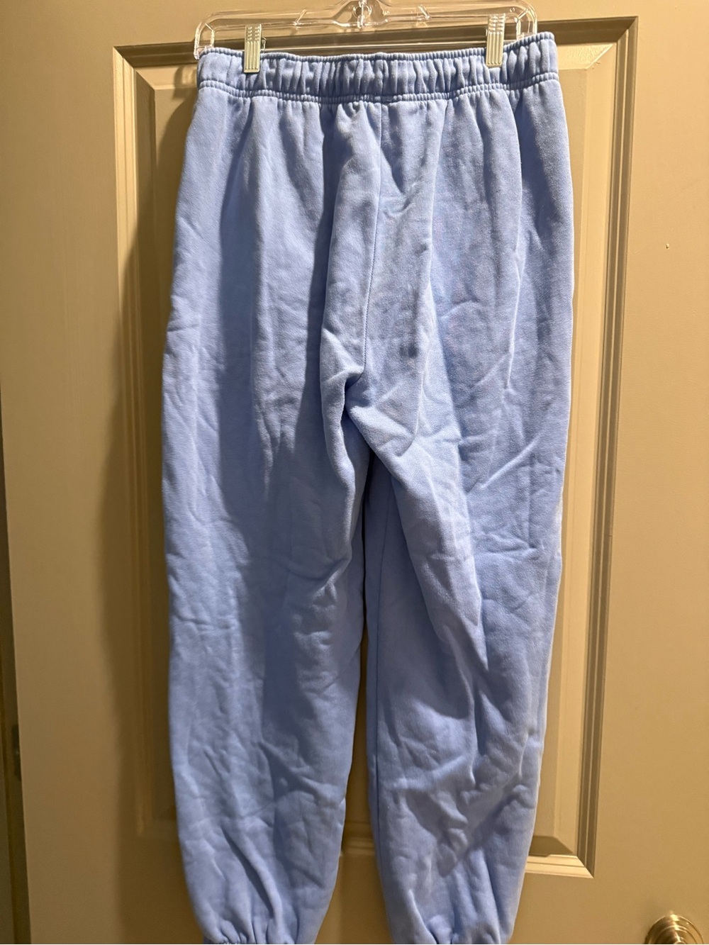 ALO Accolade Sweatpant - Crystal Clear
Blue - Picture 4 of 4